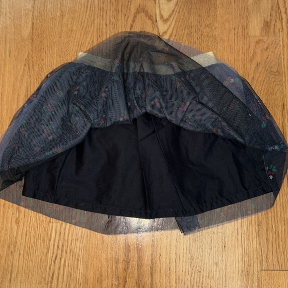 Girls Carters Holiday Tulle Skirt - Size 6 - Picture 4 of 5